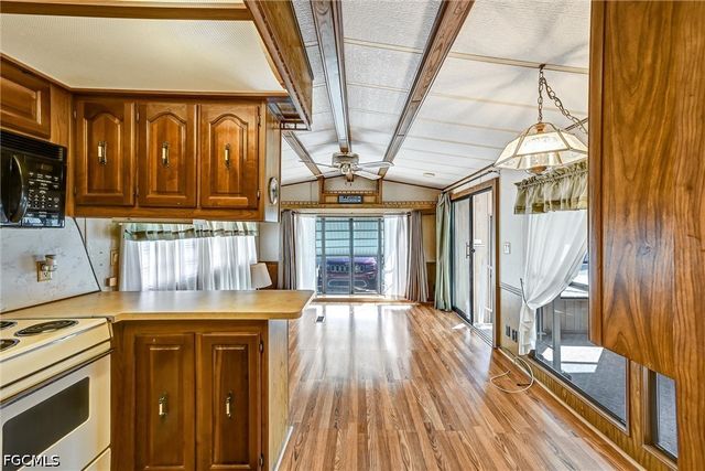 20124 Plum Tree LN, Estero, FL 33928