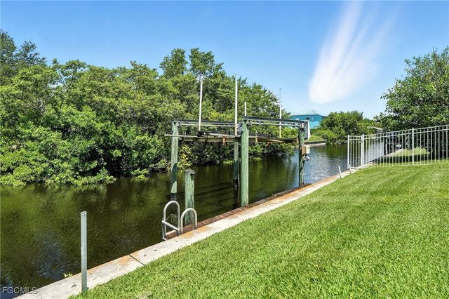 2314 SE 18th AVE, Cape Coral, FL 33990