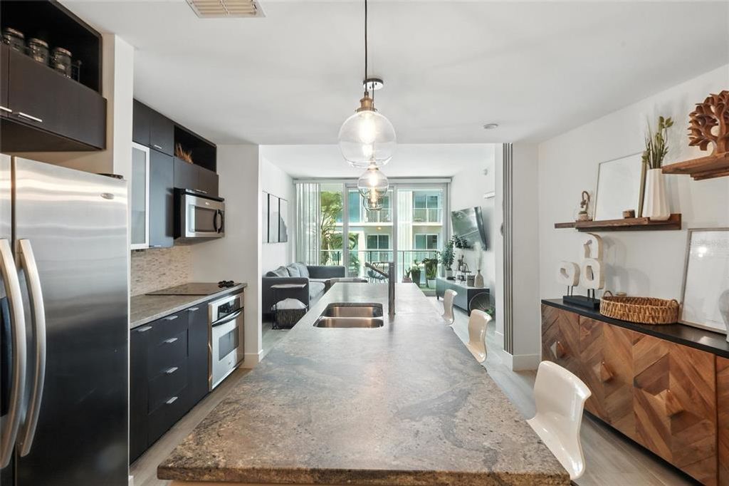 Image 4 of property listing at 111 N 12TH STREET 1427, Tampa, FL 33602