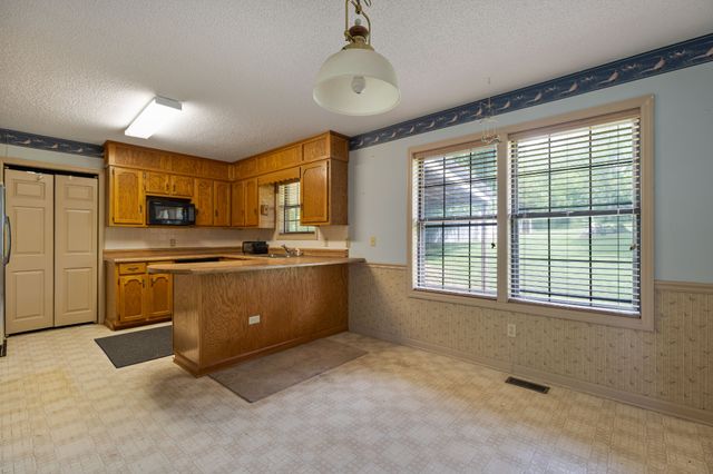 441 Hawthorne Hill Rd, Shelbyville, TN 37160