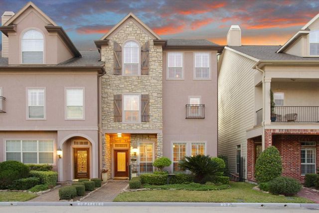 427 N Gate Stone, Houston, TX 77007