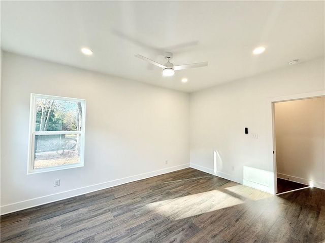 869 Edwards Street, Mobile, AL 36610