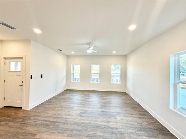 869 Edwards Street, Mobile, AL 36610