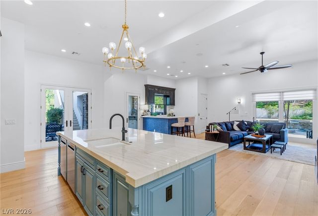 25 Pebble Dunes Court, Las Vegas, NV 89141