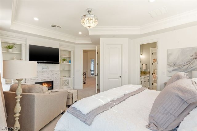 25 Pebble Dunes Court, Las Vegas, NV 89141