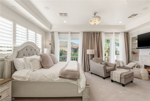 25 Pebble Dunes Court, Las Vegas, NV 89141