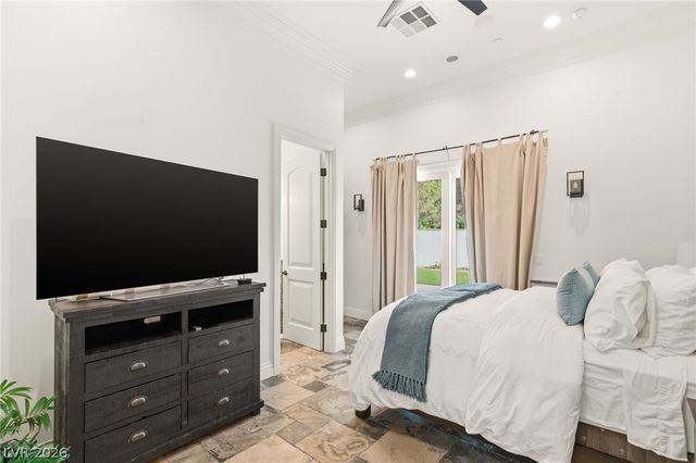 25 Pebble Dunes Court, Las Vegas, NV 89141