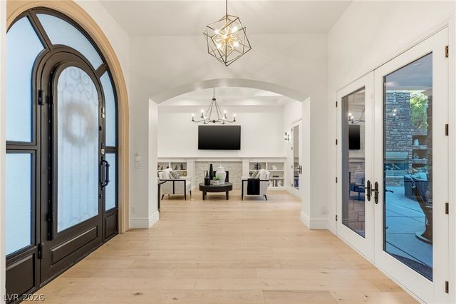 25 Pebble Dunes Court, Las Vegas, NV 89141