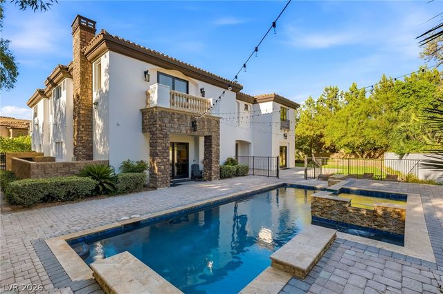 25 Pebble Dunes Court, Las Vegas, NV 89141