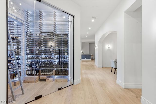 25 Pebble Dunes Court, Las Vegas, NV 89141