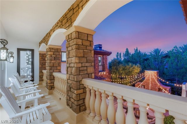 25 Pebble Dunes Court, Las Vegas, NV 89141
