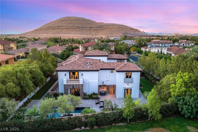 25 Pebble Dunes Court, Las Vegas, NV 89141
