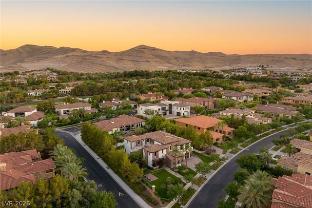 25 Pebble Dunes Court, Las Vegas, NV 89141