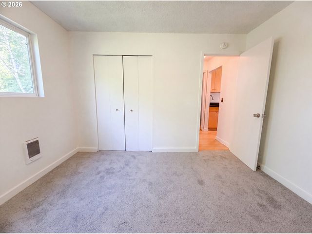 1300 Ne 68TH Ave, Portland, OR 97213