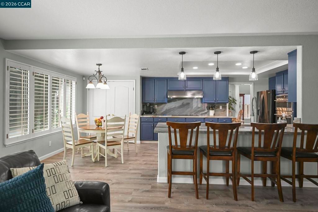 Image 13 of property listing at 421 Stoneybrook Ct, Danville, CA 94506