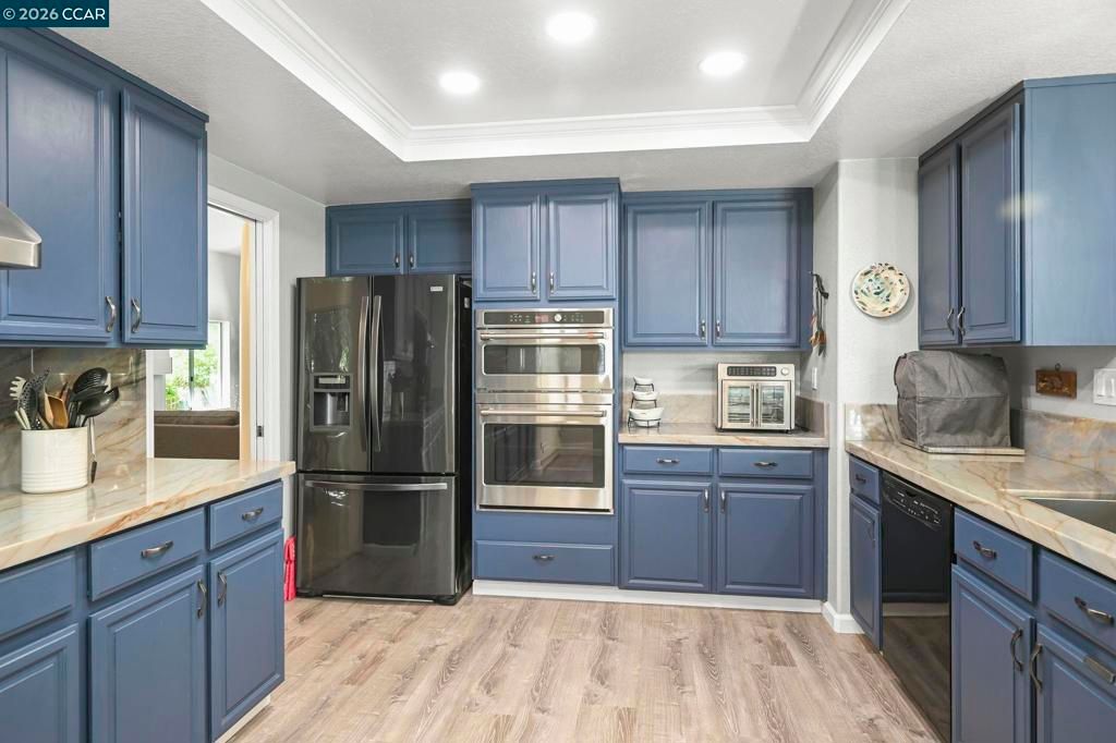 Image 14 of property listing at 421 Stoneybrook Ct, Danville, CA 94506