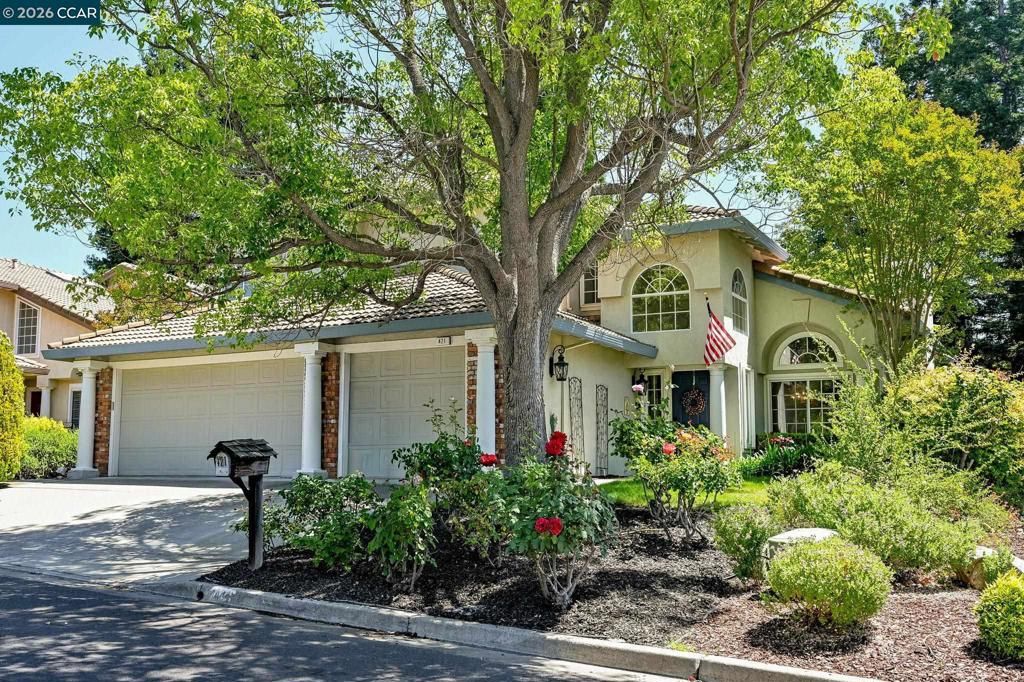 Image 2 of property listing at 421 Stoneybrook Ct, Danville, CA 94506