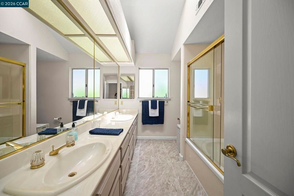 Image 24 of property listing at 421 Stoneybrook Ct, Danville, CA 94506