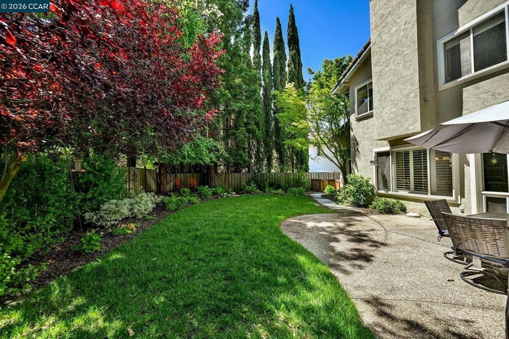 Image 27 of property listing at 421 Stoneybrook Ct, Danville, CA 94506