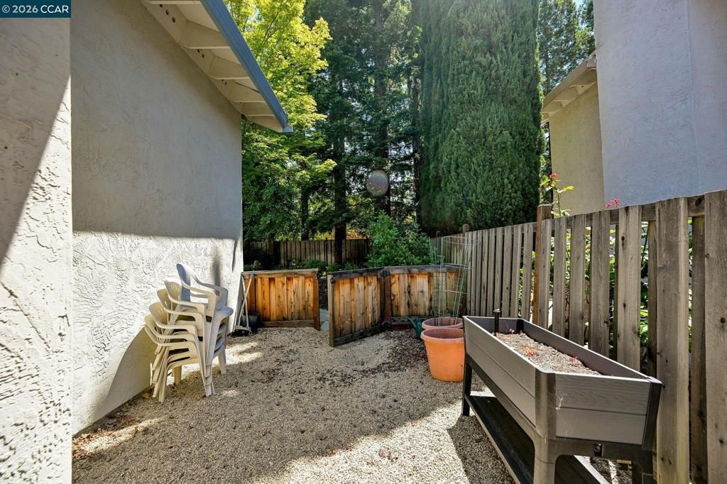 Image 31 of property listing at 421 Stoneybrook Ct, Danville, CA 94506