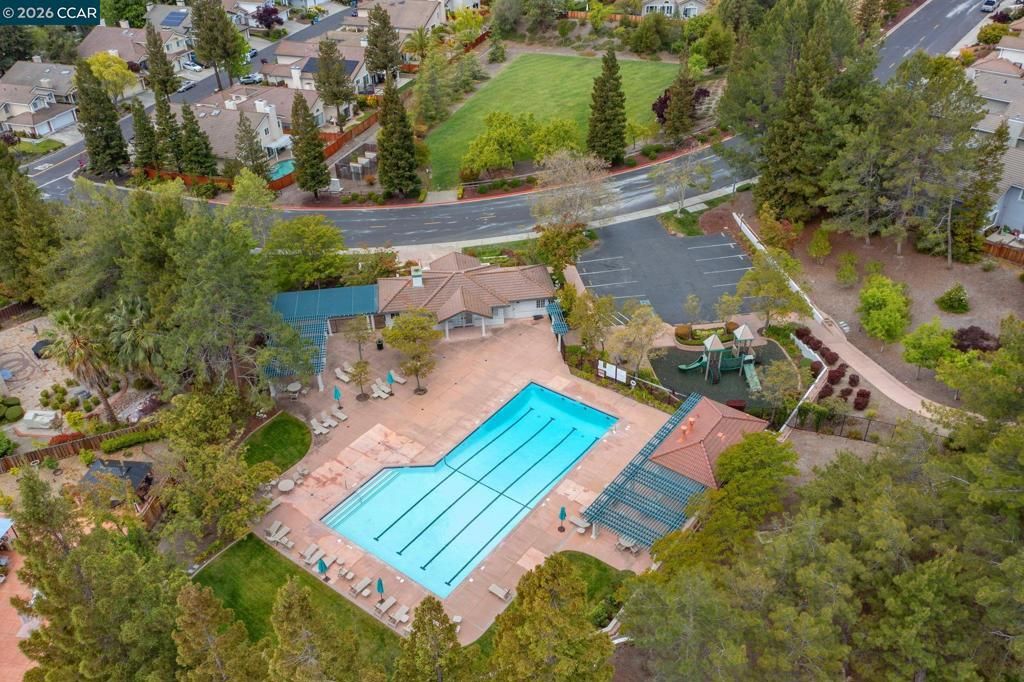 Image 39 of property listing at 421 Stoneybrook Ct, Danville, CA 94506