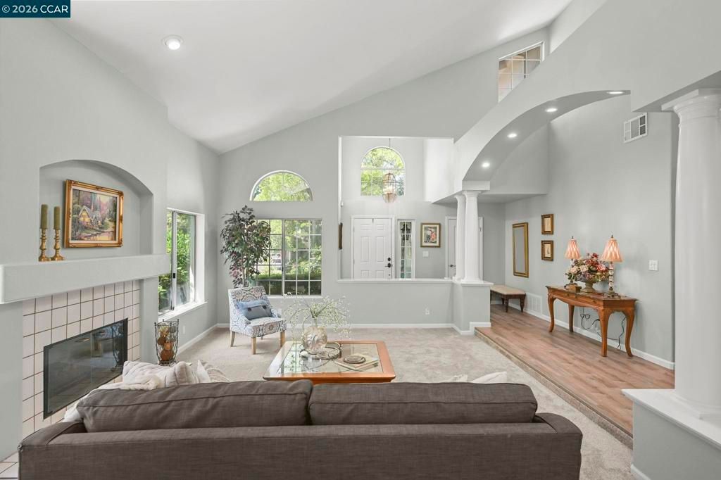 Image 6 of property listing at 421 Stoneybrook Ct, Danville, CA 94506