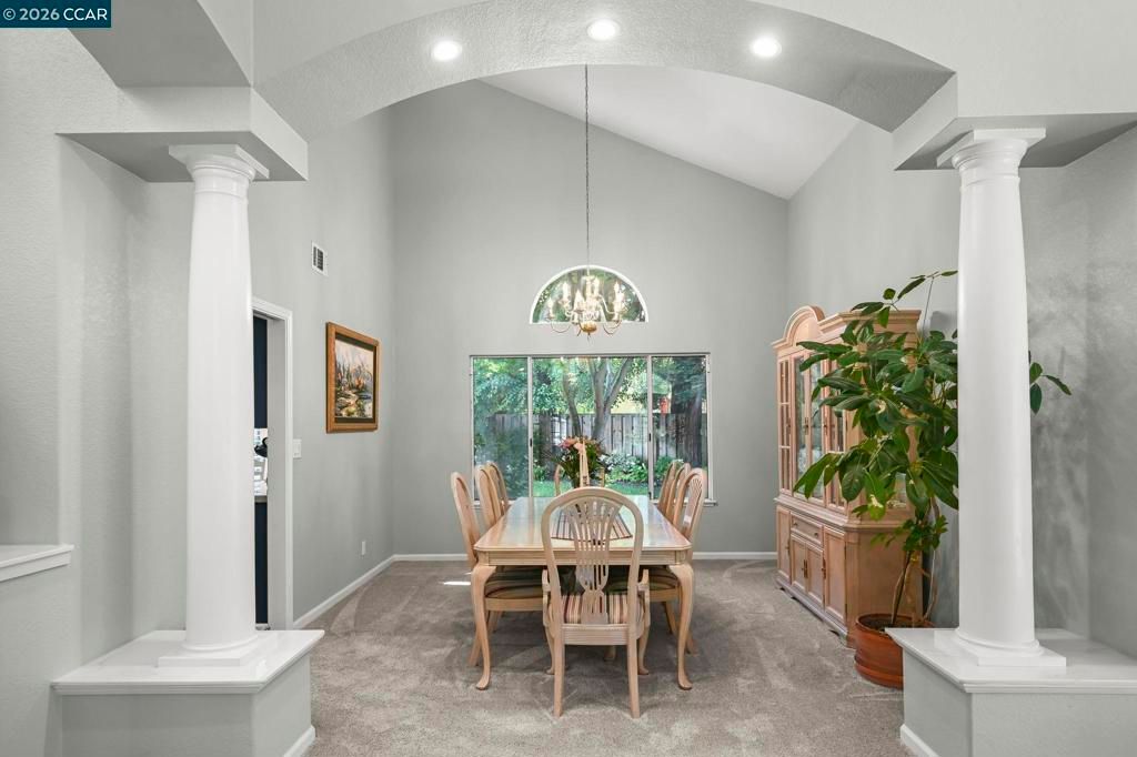 Image 8 of property listing at 421 Stoneybrook Ct, Danville, CA 94506