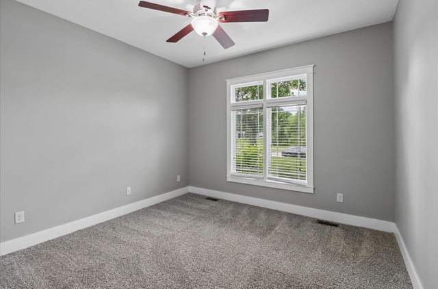 16636 Tanglewood Drive, Clive, IA 50325