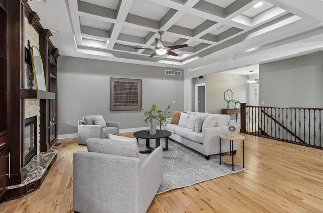 16636 Tanglewood Drive, Clive, IA 50325