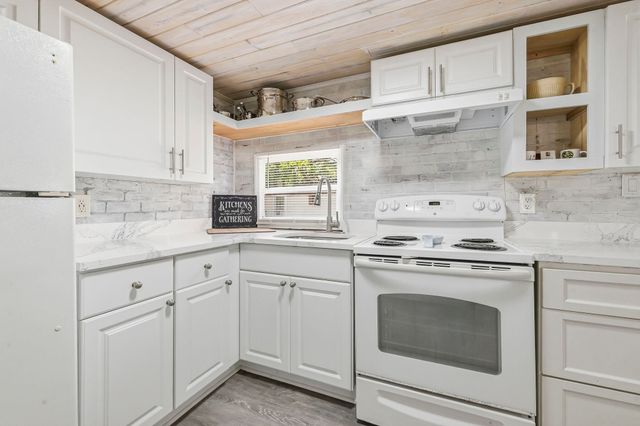 429 East Surfwind Dr., Murrells Inlet, SC 29576