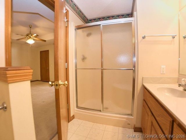 1119 Rolling Oaks Road, Grove, OK 74344