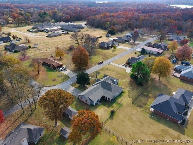 1119 Rolling Oaks Road, Grove, OK 74344