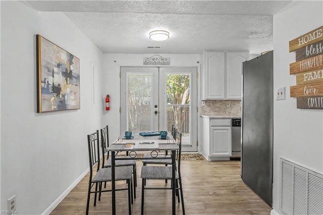 1304 Curtin CT, Hampton, VA 23666
