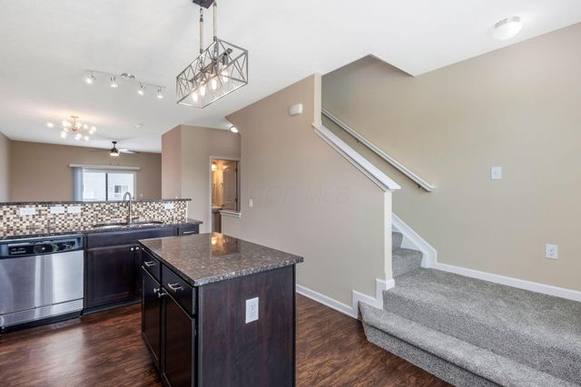 5726 Hayden Run Boulevard, Dublin, OH 43016