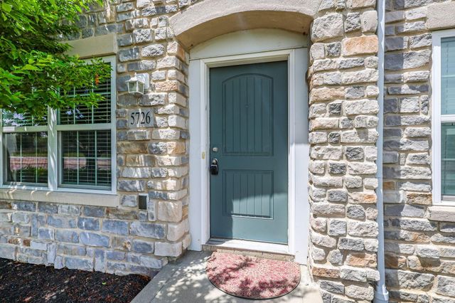 5726 Hayden Run Boulevard, Dublin, OH 43016