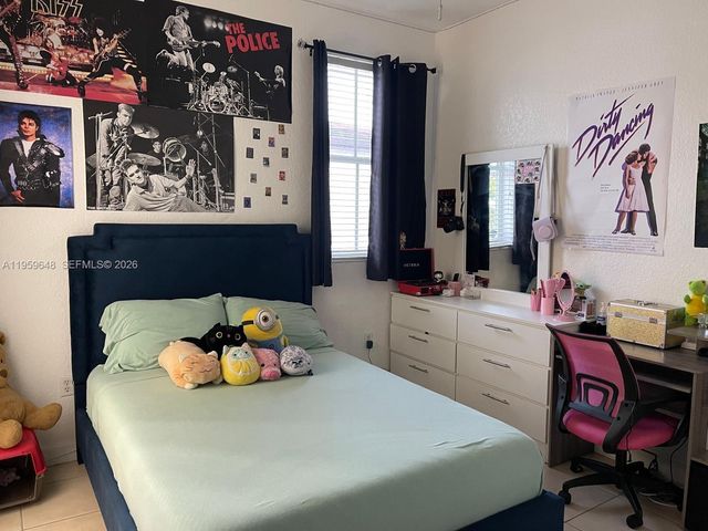 8123 W 36th Ave 1, Hialeah, FL 33018