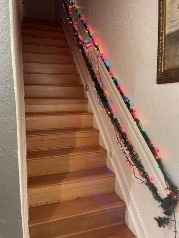 8123 W 36th Ave 1, Hialeah, FL 33018