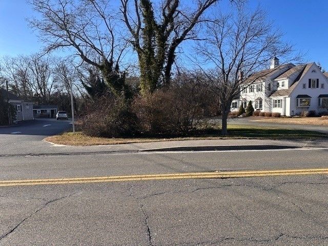 568 Route 6a, Dennis, MA 02638