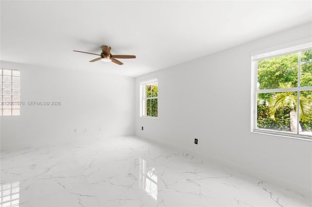 16001 SW 43rd Terrace, Miami, FL 33185