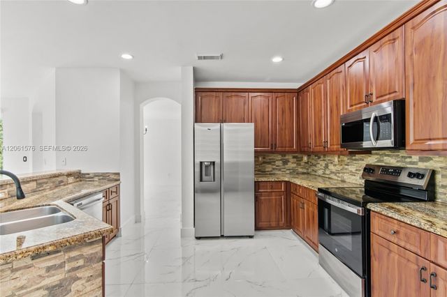16001 SW 43rd Terrace, Miami, FL 33185
