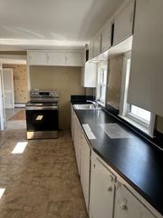 5 Andover St 2, Peabody, MA 01960