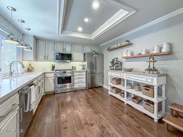 657 Cartpath Place, Simi Valley, CA 93065