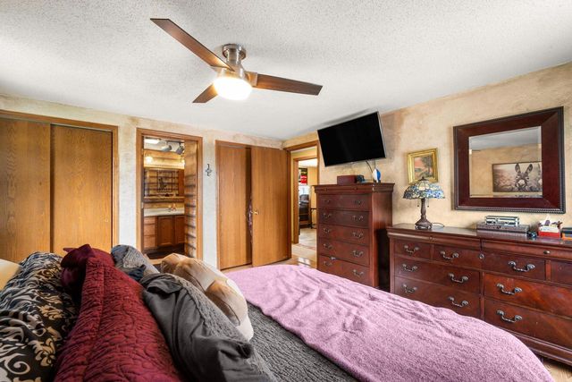 3227 Windsor PLACE, West Bend, WI 53090