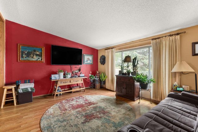 3227 Windsor PLACE, West Bend, WI 53090