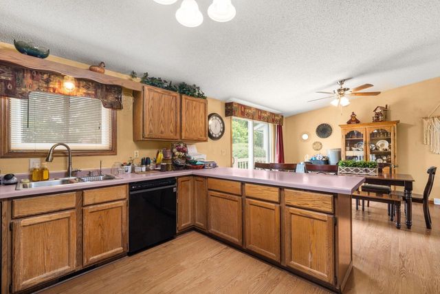 3227 Windsor PLACE, West Bend, WI 53090