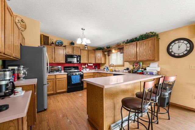 3227 Windsor PLACE, West Bend, WI 53090