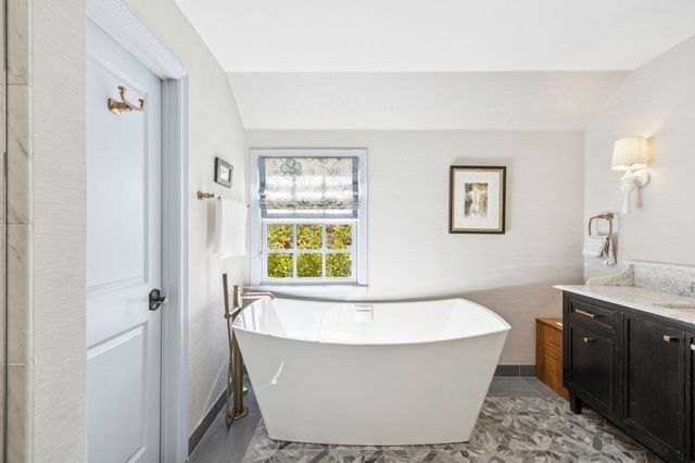 4013 Inwood Road, Fort Worth, TX 76109