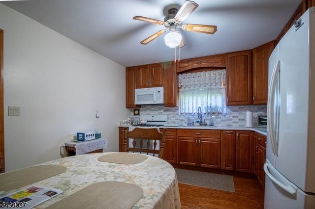 226 S 5Th Ave, Manville Boro, NJ 08835