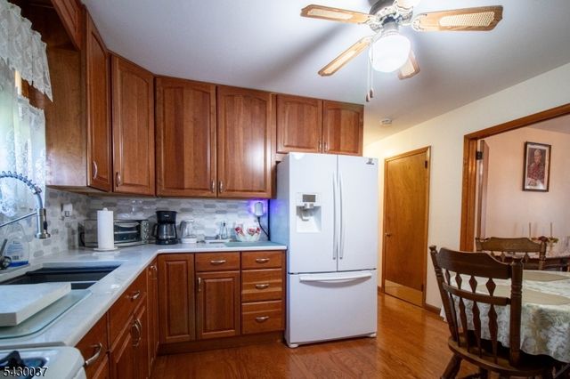 226 S 5Th Ave, Manville Boro, NJ 08835