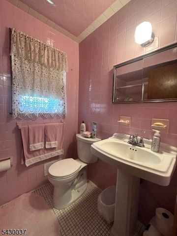 226 S 5Th Ave, Manville Boro, NJ 08835